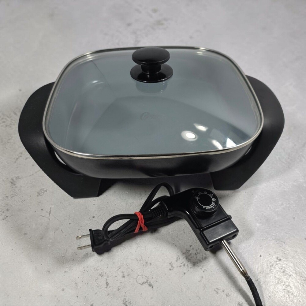 Oster DuraCeramic Titanium Infused 12in Square Electric Skillet CKSTSKFM12-TECO